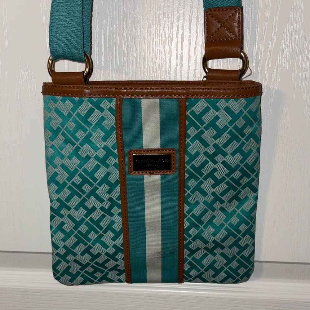 Tommy Hilfiger Crossbody